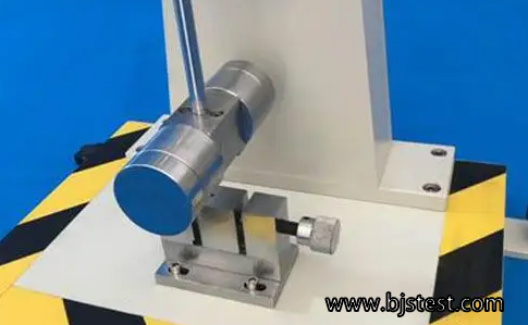抗锤冲击试验